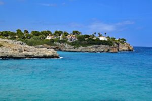 Ein Entspannung Geschenk der besonderen Art: Yogaferien auf Mallorca