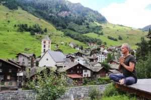 Stress abbauen mit Yoga und Meditation