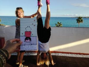 Yoga üben bei den Yogaferien am Meer